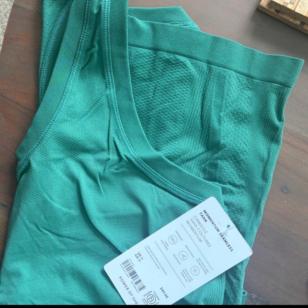 Athleta Trillium Momentum Seamless Performance Racerback Tank